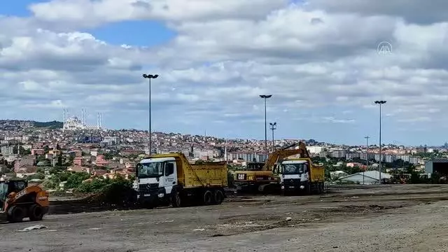 Kurulan bazı pazarlarda kurbanlık çadırları toplanmaya başlandı