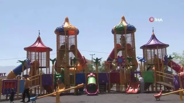 Mesire alanları piknikçilerle doldu