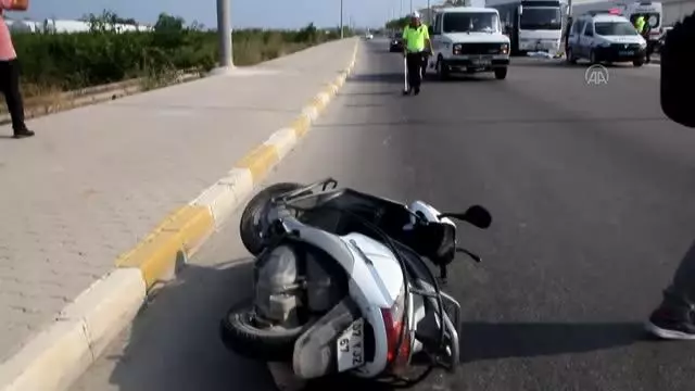 Midibüs ile motosiklet çarpıştı: 1 ölü, 1 yaralı