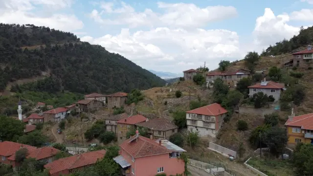 'Osmanlı köyü' Tozman'ın sakinleri eski evlerin restorasyonla geleceğe aktarılmasını istiyor