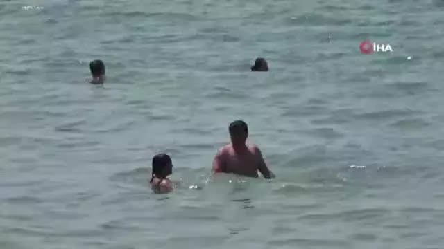 Oteller doldu, tatilciler araçlarında kaldı