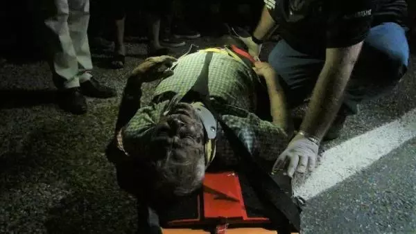 Son dakika haber | Otomobil traktöre çarptı: 3'ü çocuk 9 yaralı