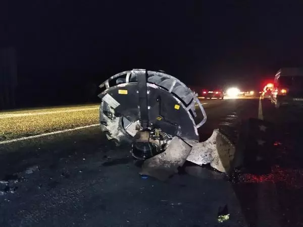 Son dakika haber | Otomobil traktöre çarptı: 3'ü çocuk 9 yaralı