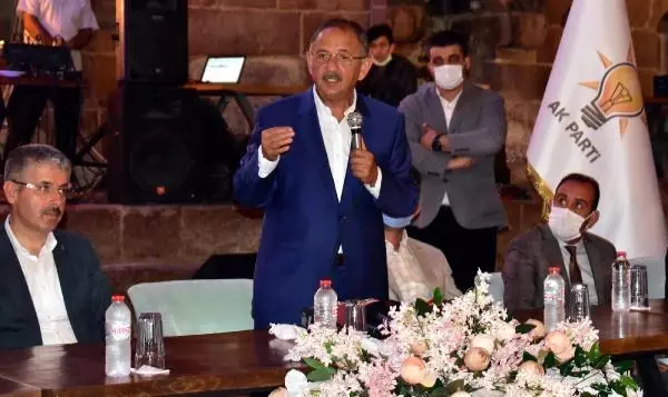ÖZHASEKİ: PANDEMİ KOALİSYON HÜKÜMETLER DÖNEMİNE DENK GELSEYDİ MİLLET BİTERDİ