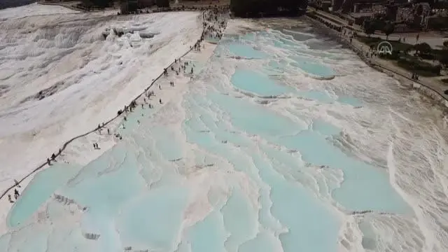 Pamukkale'de bayram yoğunluğu yaşanıyor