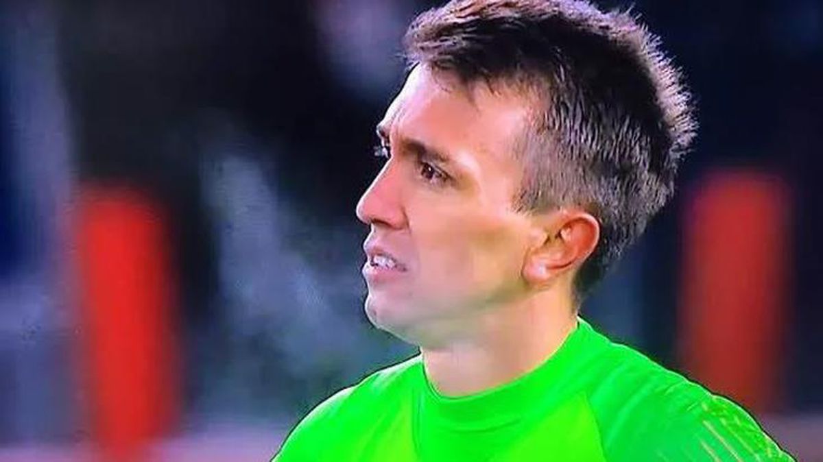 PSV maçı için 'Benim için zor geceydi' paylaşımı yapan Muslera'ya Galatasaray'dan destek