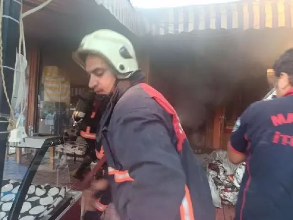 Son dakika haberi: RESTORAN, YANGINDA KULLANILMAZ HALE GELDİ