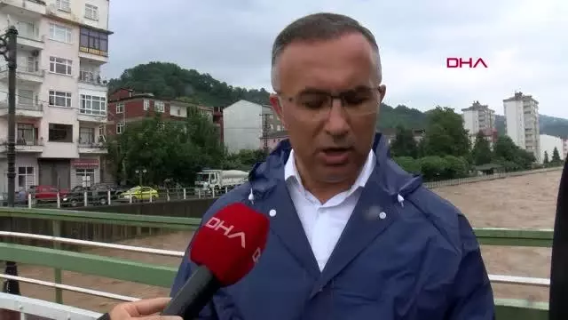RİZE VALİSİ ÇEBER; 4 KÖYÜN YOLUNU RİSKTEN DOLAYI KAPATTIK'
