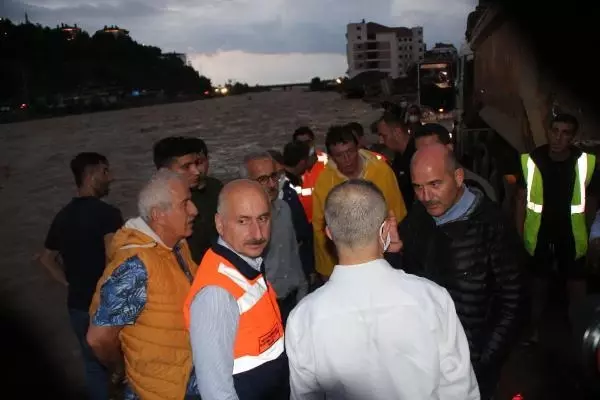 BAKANLAR, ARHAVİ'DE İNCELEMELERDE BULUNDU