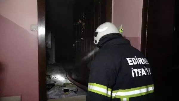 Son dakika haber... Sahibinin tatile gittiği evde yangın, binadaki 50 kişi tahliye edildi
