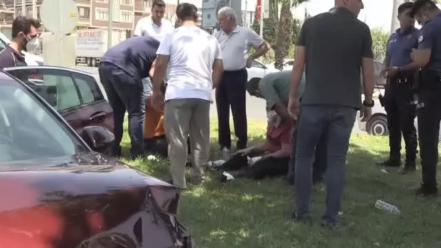 ŞANLIURFA - 3 aracın karıştığı trafik kazasında 6 kişi yaralandı
