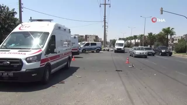 Şanlıurfa'da zincirleme kaza: 3 aracın karıştığı kazada 6 kişi yaralandı Şanlıurfa'da zincirleme kaza: 3 aracın karıştığı kazada 6 kişi yaralandı