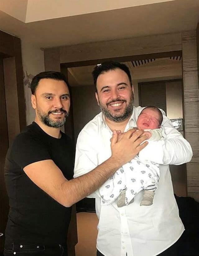 Selçuk Tektaş'ın vefatından etkilenen Seda Sayan, Ağustos ortasına kadar konser vermeyecek Selçuk Tektaş'ın vefatından etkilenen Seda Sayan, Ağustos ortasına kadar konser vermeyecek