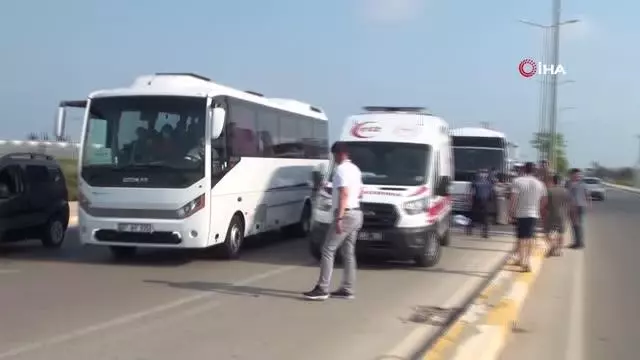 Servis minibüsünün motosiklete çarptığı kazada anne ve oğlunu ölüm ayırdı Servis minibüsünün motosiklete çarptığı kazada anne ve oğlunu ölüm ayırdı