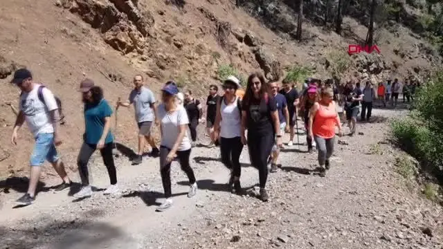SICAKLARI UNUTTURAN YÜRÜYÜŞ SICAKLARI UNUTTURAN YÜRÜYÜŞ