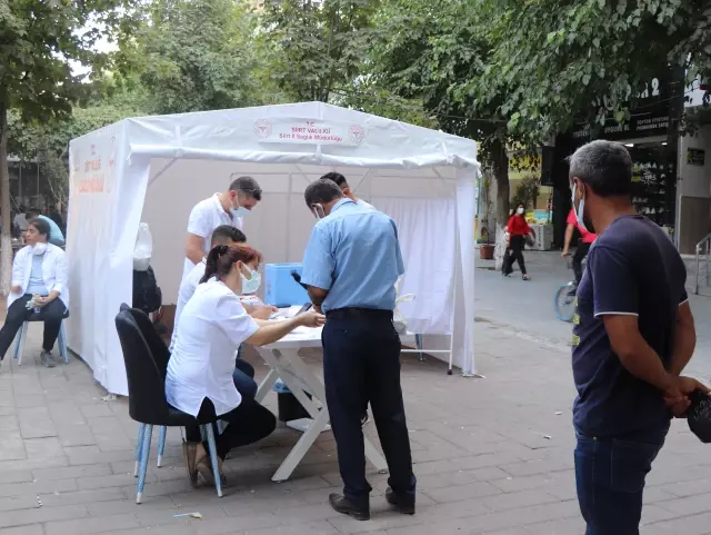 Her gün bir mahallede mobil Kovid-19 aşı çadırı kurulacak