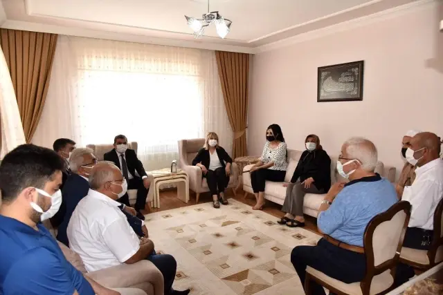 'Sizler Bize Şehitlerimizin Emanetisiniz' 'Sizler Bize Şehitlerimizin Emanetisiniz'