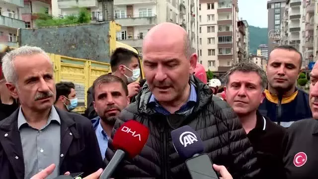 Soylu: '(Arhavi'deki sele patlayan barajın neden olduğu iddiaları) Herhangi bir baraj patlaması yok' Soylu: '(Arhavi'deki sele patlayan barajın neden olduğu iddiaları) Herhangi bir baraj patlaması yok'