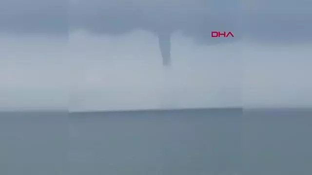 SÜRMENE AÇIKLARINDAKİ HORTUM OLUŞTU SÜRMENE AÇIKLARINDAKİ HORTUM OLUŞTU