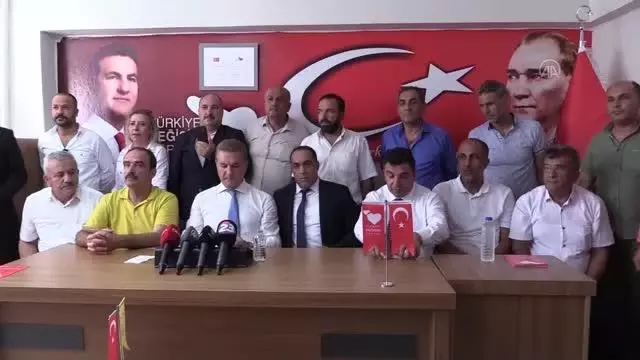 TDP Genel Başkanı Mustafa Sarıgül, partililerle buluştu TDP Genel Başkanı Mustafa Sarıgül, partililerle buluştu