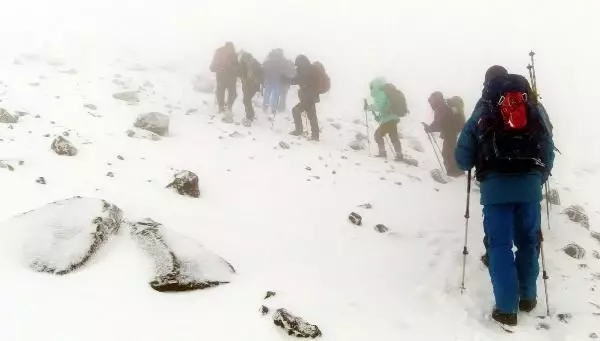 TEMMUZ'DA AĞRI DAĞI'NDA TİPİYE YAKALANAN DAĞCILAR, O ANLARI ANLATTI