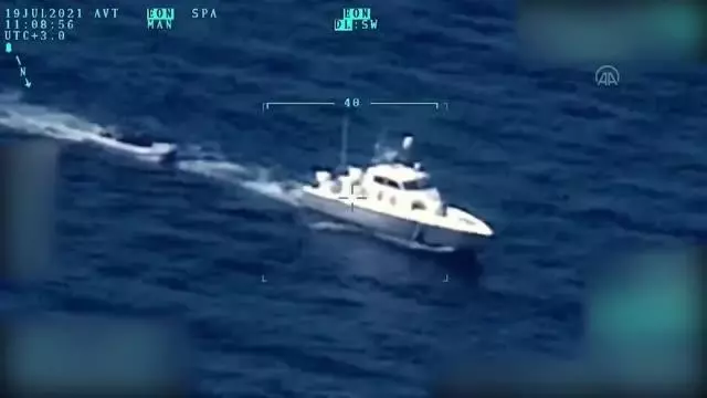 Türk kara sularına geri itilen 15 düzensiz göçmen kurtarıldı