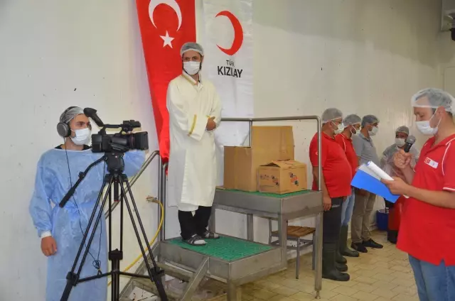 Türk Kızılay Genel Müdürü Altan, Et ve Süt Kurumuna ait mezbahada incelemelerde bulundu