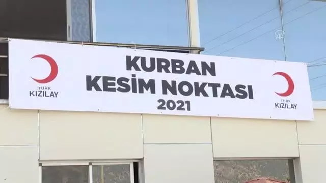 Türk Kızılay Genel Müdürü Altan, Et ve Süt Kurumuna ait mezbahada incelemelerde bulundu Türk Kızılay Genel Müdürü Altan, Et ve Süt Kurumuna ait mezbahada incelemelerde bulundu