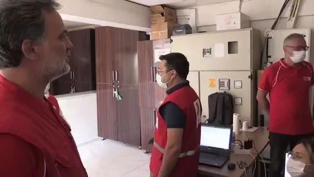 Türk Kızılay Genel Müdürü Altan, Et ve Süt Kurumuna ait mezbahada incelemelerde bulundu