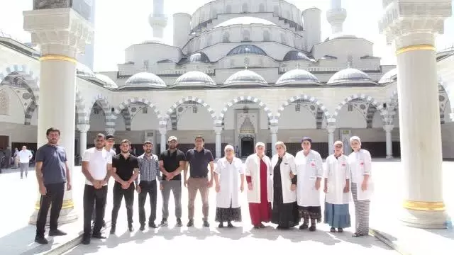 Türkiye Diyanet Vakfı Kırgızistan'da yaklaşık 1700 hisse kurban eti dağıttı