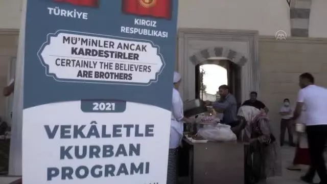 Türkiye Diyanet Vakfı Kırgızistan'da yaklaşık 1700 hisse kurban eti dağıttı