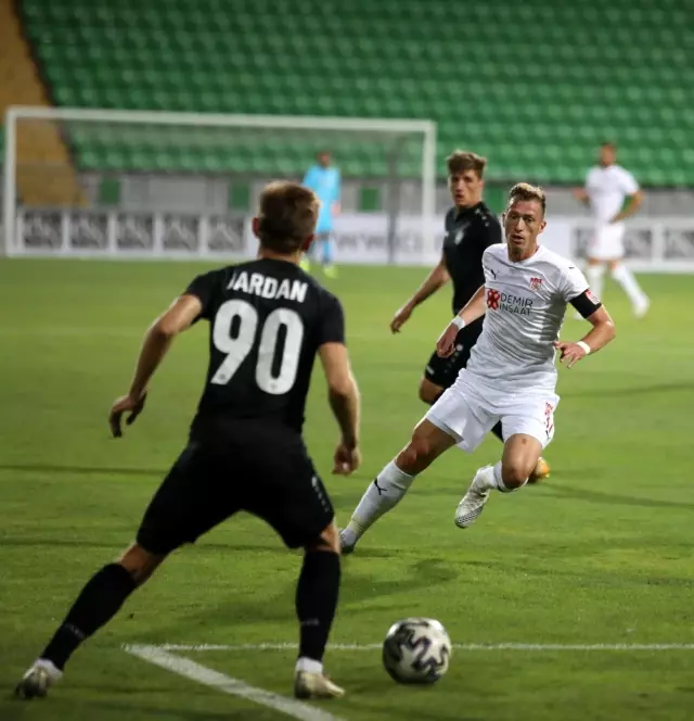 UEFA Avrupa Konferans Ligi: Petrocub: 0 - Sivasspor: 1 (Maç sonucu)