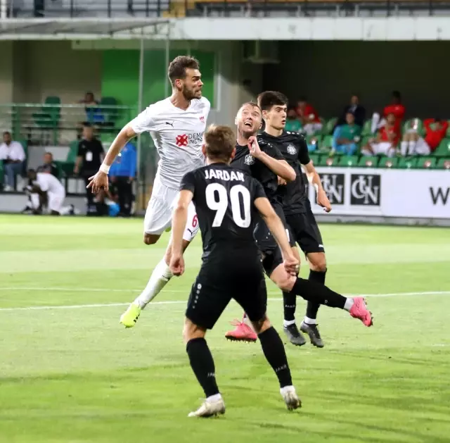 UEFA Avrupa Konferans Ligi: Petrocub: 0 - Sivasspor: 1 (Maç sonucu)