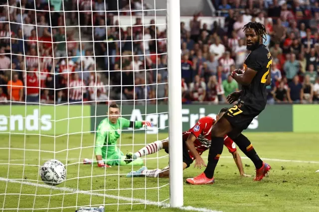 UEFA Şampiyonlar Ligi: PSV: 5 - Galatasaray: 1 (Maç sonucu)