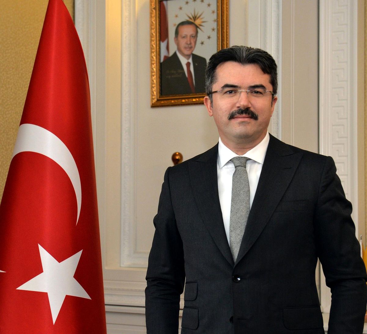 Vali Okay Memiş: 'Bağımsızlık meşalemizin yakıldığı Erzurum kongremiz kutlu olsun'