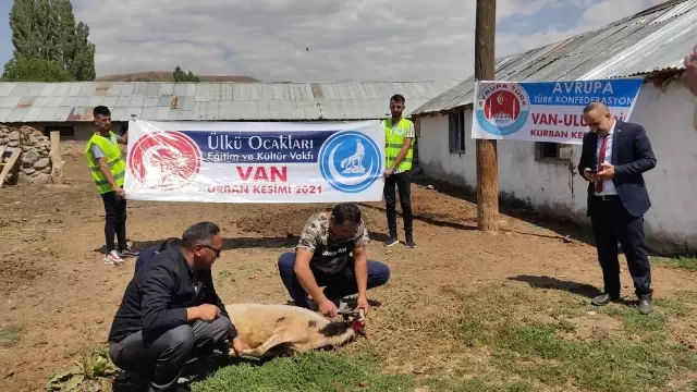 Van Ülkü Ocakları bayramda vatandaşı unutmadı