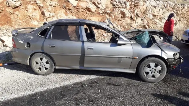 Virajı alamayan otomobil takla attı: 5 yaralı