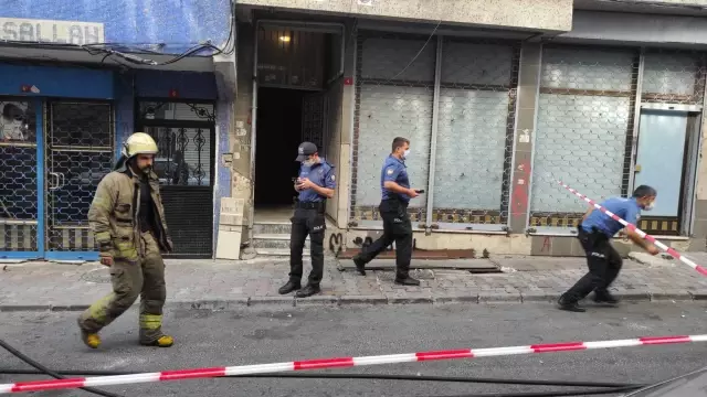 Son dakika... Yangın çıkan evde 1 kadın ölü, 1 erkek bilekleri kesik halde bulundu