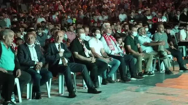 Yiğidolar, UEFA maçını dev ekranda izledi