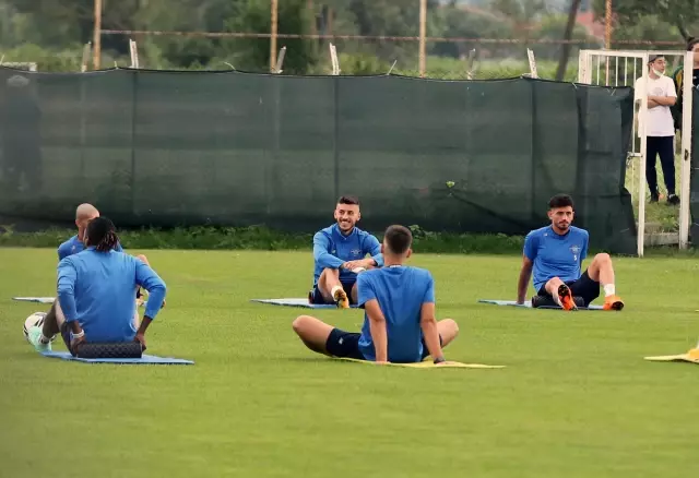 Adana Demirspor'un Bolu kampı devam ediyor