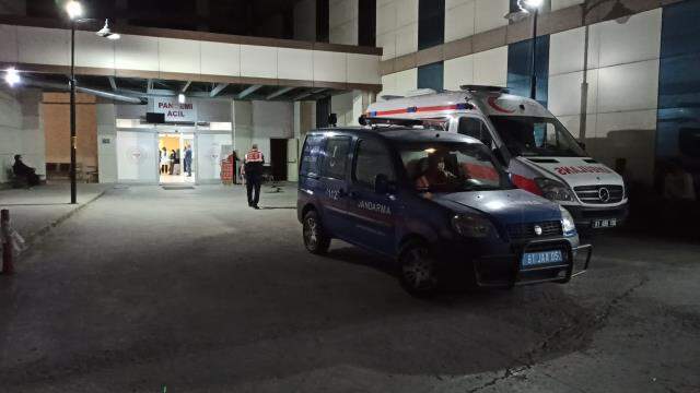 Bu neyin nefreti! İki kardeşine evlerinde kurşun yağdırdı