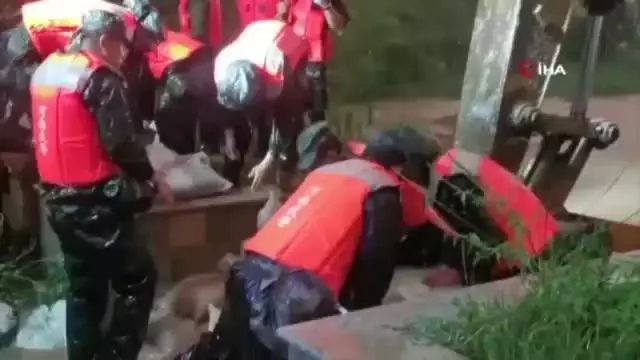 Son dakika haber | Çin'deki sel felaketinin bilançosu artıyor: Can kaybı 51'e yükseldiYaklaşık 400 bin kişi güvenli bölgelere taşındı