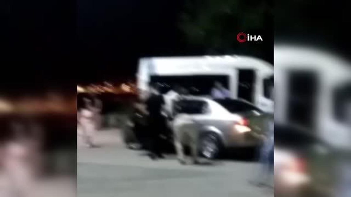 Çocuğa çarpan alkollü sürücüyü durdurup dövdüler... O anlar kameraya böyle yansıdı
