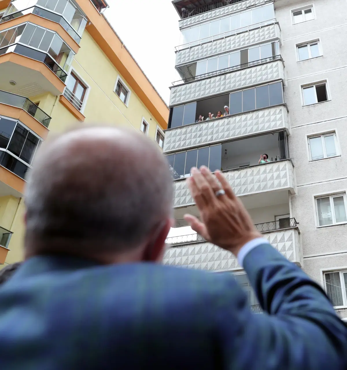 Cumhurbaşkanı Erdoğan, Artvin'in Arhavi ilçesindeki sel felaketine ilişkin hasar tespit çalışmalarının sürdüğünü, hak sahiplerine ödemelerin en kısa...