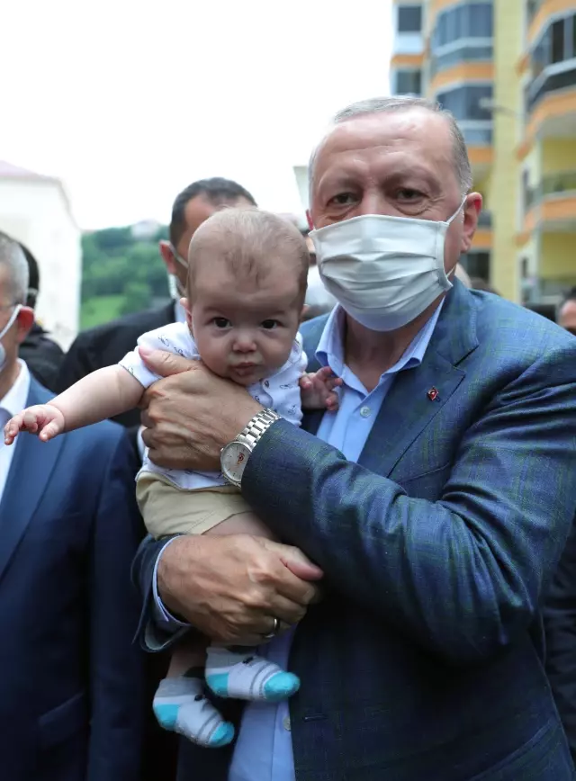 Son dakika haberleri | Cumhurbaşkanı Erdoğan selden etkilenen Arhavi'de vatandaşlara hitap etti Açıklaması