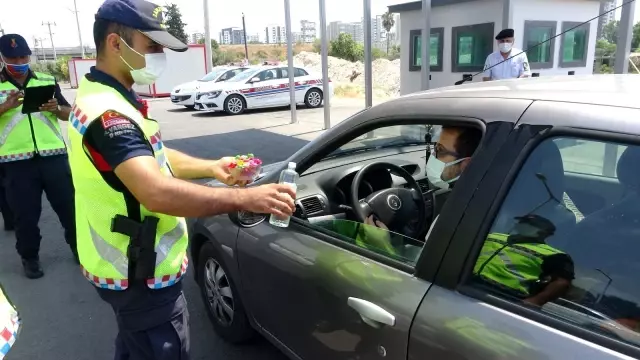 Jandarma trafik timleri Mersin'de 12 bin 189 aracı denetledi