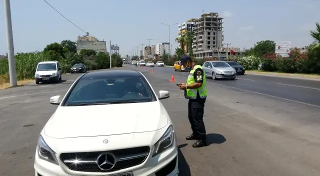 Jandarma trafik timleri Mersin'de 12 bin 189 aracı denetledi
