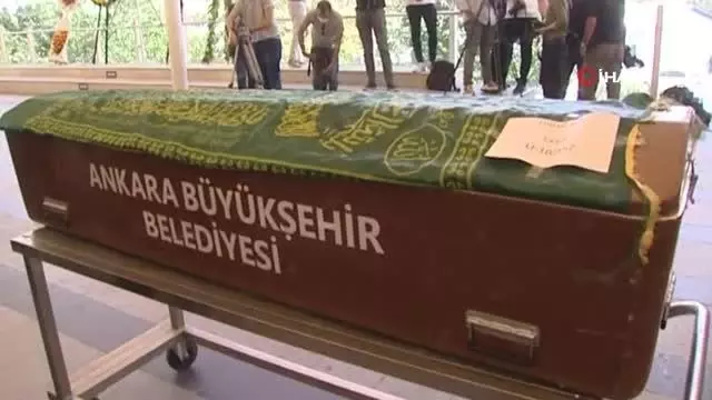 Kaçan kurbanlığı ararken hayatını kaybeden Onur Alp son yolculuğuna uğurlandı