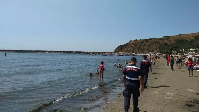 Mudanya'daki bazı plajlarda denize girilmesine izin verilmiyor
