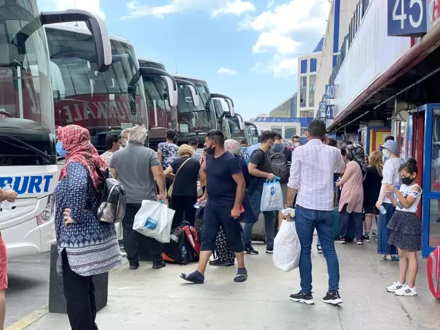 15 Temmuz Demokrasi Otogarı'nda dönüş hareketliliği